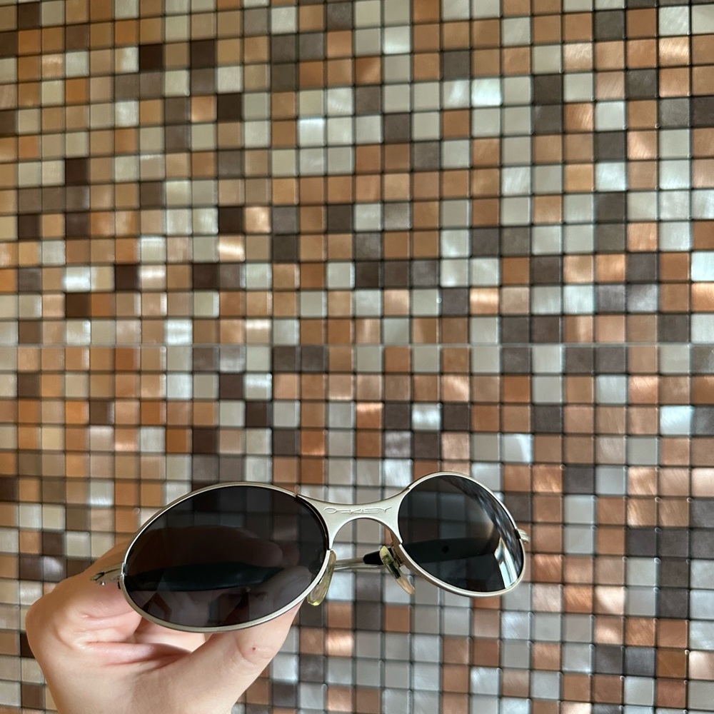 Iconic Oakley Titanium E-Wire Sunglasses - Vintage
